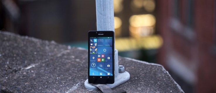Αναθεώρηση Microsoft Lumia 950: Πόσο καλό είναι το πρώτο τηλέφωνο της Microsoft με Windows 10;