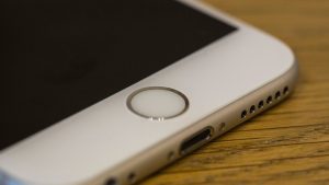 Apple iPhone 6s apžvalga: Touch ID pirštų atspaudų skaitytuvas