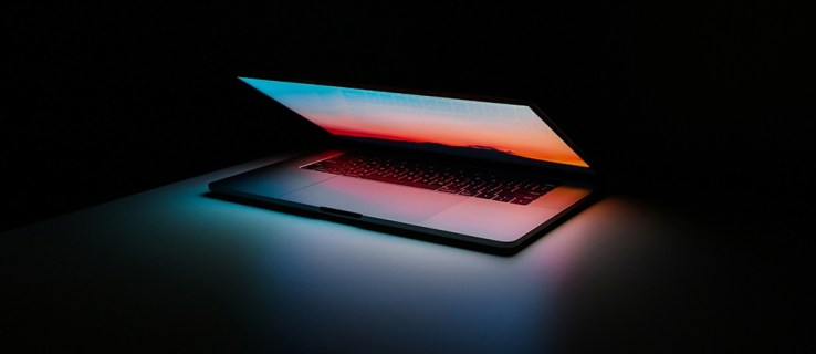 Jak przenieść stację dokującą na inny monitor na komputerze Mac?