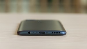 A OnePlus 5 átfordult