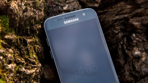 סקירת Samsung Galaxy S7: החצי העליון של החלק הקדמי