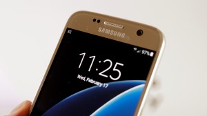 Samsung Galaxy S7 anmeldelse: Nærbillede af fronten