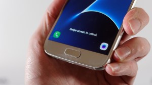 Đánh giá Samsung Galaxy S7: Mặt trước, nửa dưới