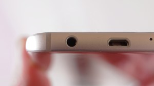 סקירת Samsung Galaxy S7: שקע אוזניות